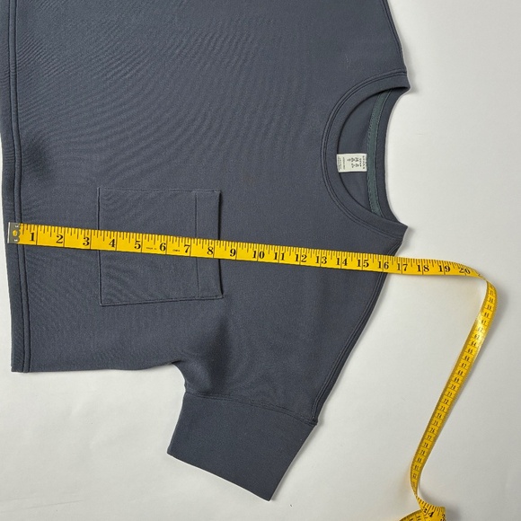 Spanx AirEssentials Cropped Tee Small – Smoke Gray - Picture 4 of 7